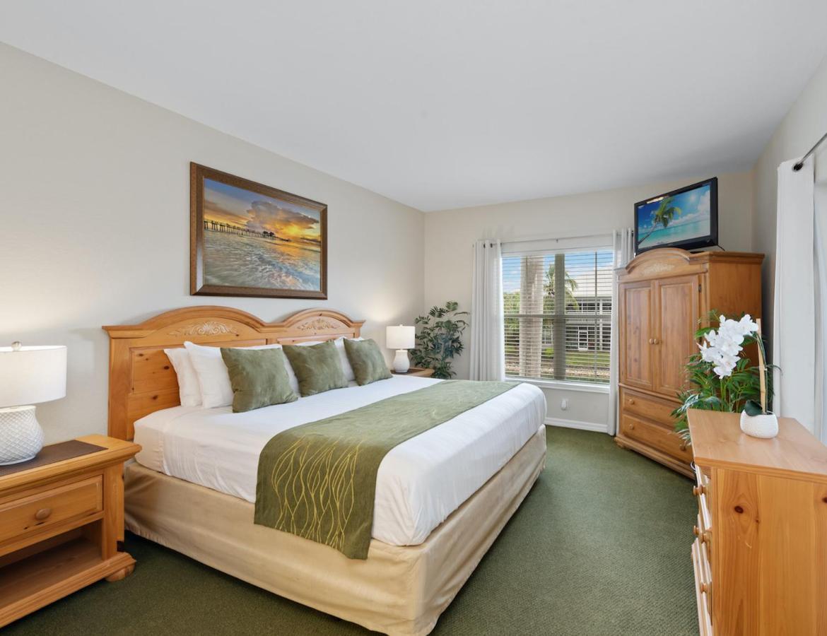 Lely Greenlinks Top Floor - On Golf Course, Minutes From Beaches, Downtown! Нейплс Экстерьер фото