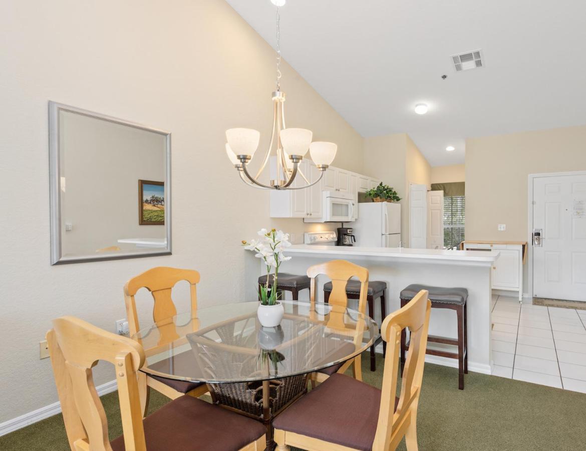 Lely Greenlinks Top Floor - On Golf Course, Minutes From Beaches, Downtown! Нейплс Экстерьер фото