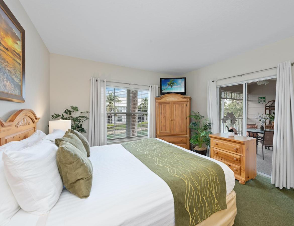 Lely Greenlinks Top Floor - On Golf Course, Minutes From Beaches, Downtown! Нейплс Экстерьер фото
